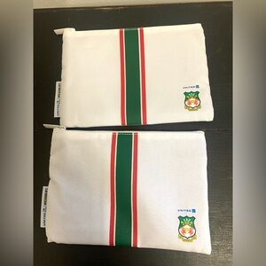 United x Wrexham AFC pouches